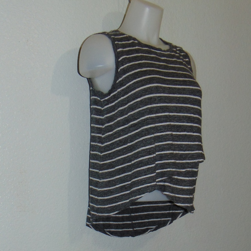 Athleta Gray Tank (S) - Picture 3 of 6